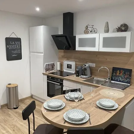 Au Balcon De La Basilique בולון-סור-מאר