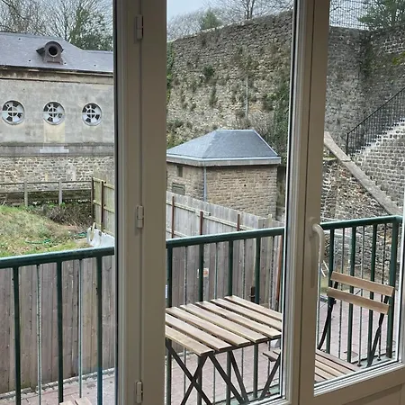 Au Balcon De La Basilique *