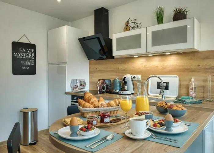 Au Balcon De La Basilique Appartement *